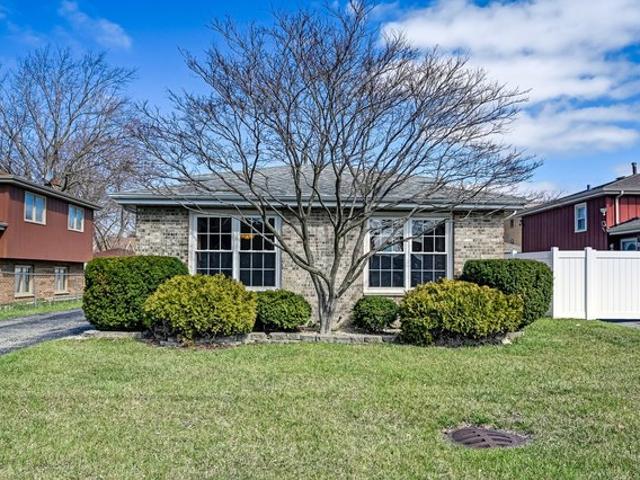 House for sale in Worth, Illinois