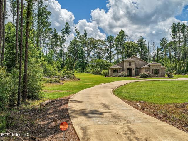 House for sale in Summit, Mississippi