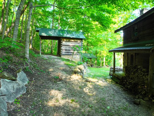 House for sale in Irvine, Kentucky