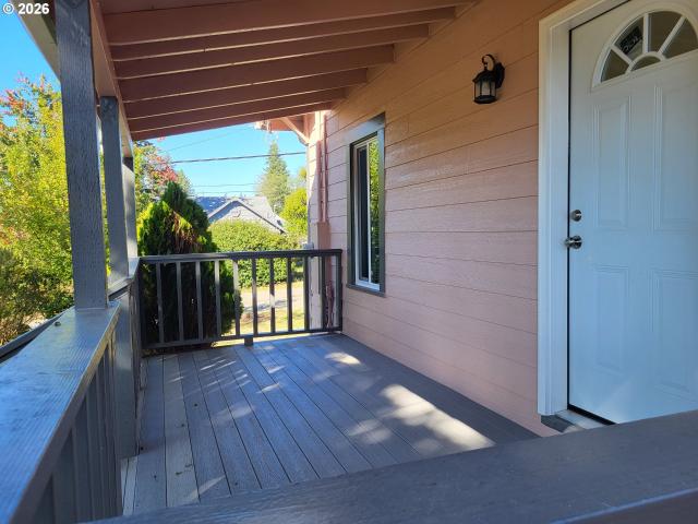 House for sale in Coquille, Coos County