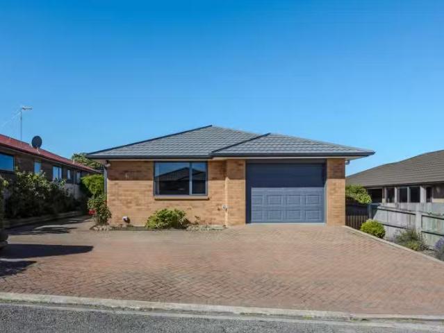 House for sale in Otakou