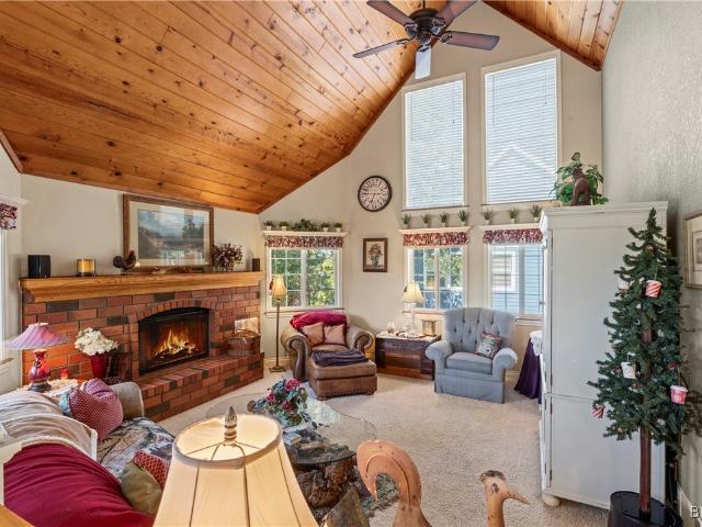 House for sale in Cedar Glen, California