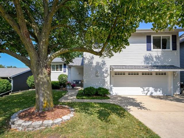 House for sale in Woodridge, Illinois