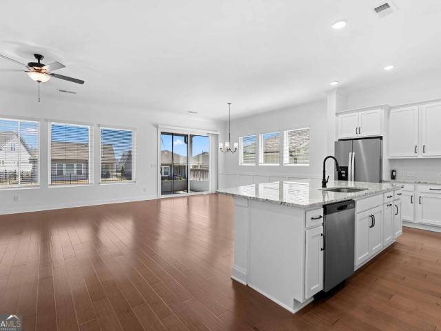 House for sale in Flowery Branch, Georgia