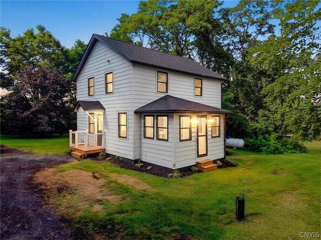 House for sale in Jamesville, New York