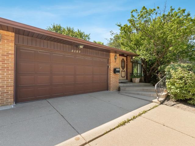 House for sale in Lincolnwood, Illinois