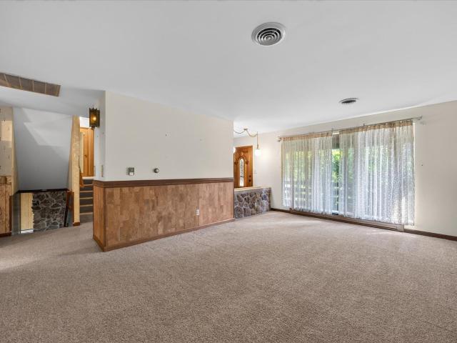House for sale in Bloomfield, Indiana