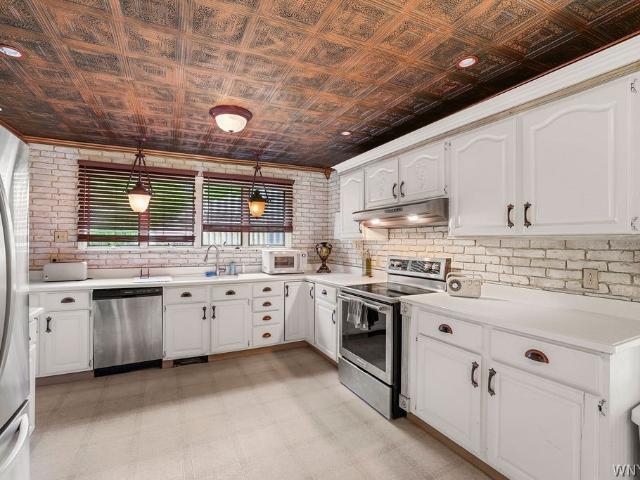 House for sale in Derby, New York