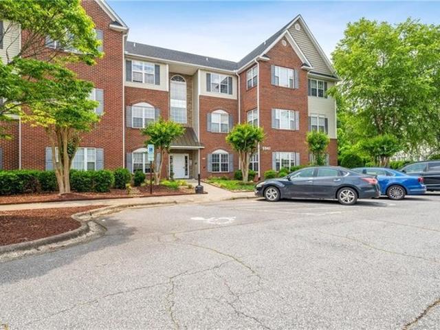 Condo for sale in Clemmons, North Carolina