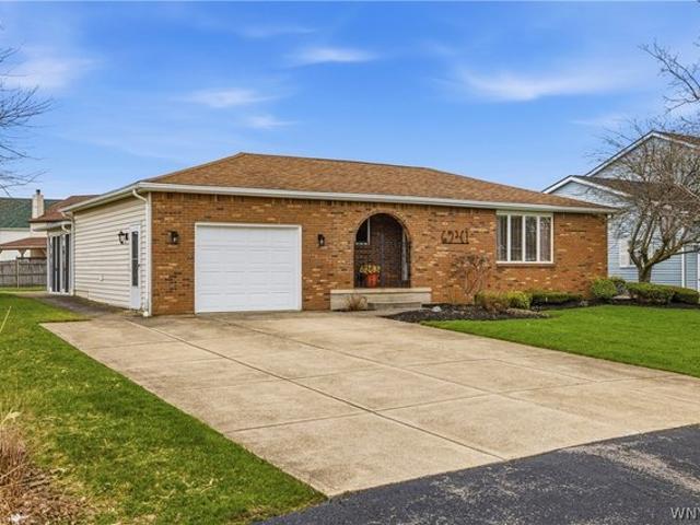 House for sale in Niagara, New York