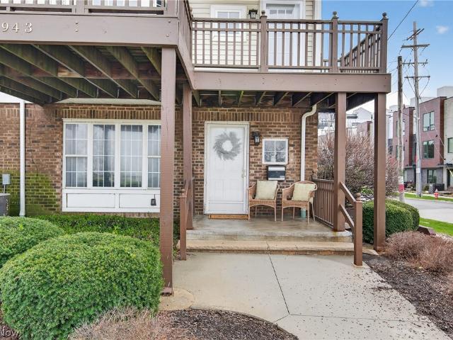 Condo for sale in Detroit - Shoreway, Cleveland