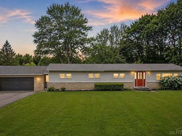 House for sale in Armada, Macomb County