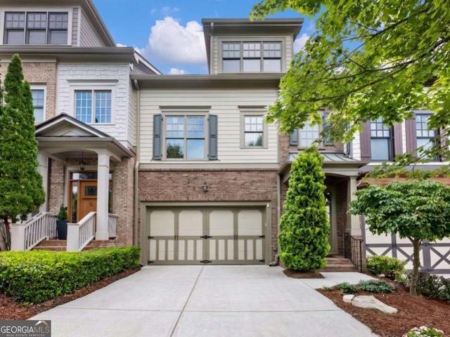 Townhouse for sale in Flowery Branch, Georgia