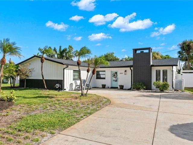 House for sale in South Pasadena, Florida