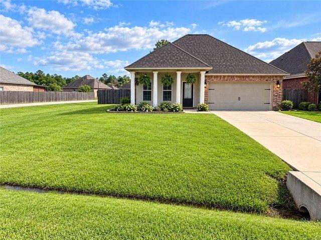 House for sale in Madisonville, Louisiana