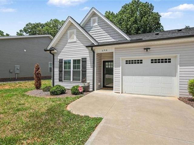 Townhouse for sale in Yadkinville, North Carolina