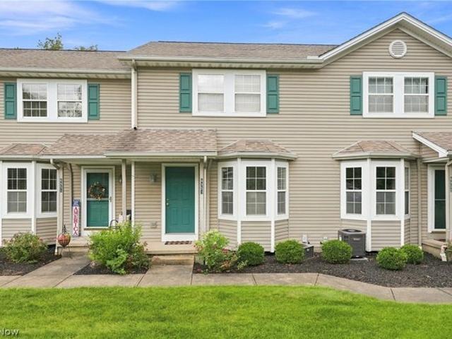 Condo for sale in Canfield, Ohio