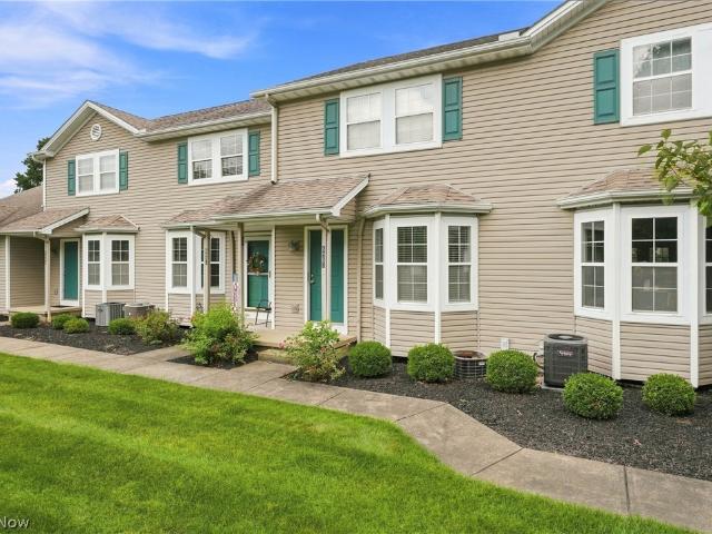 Condo for sale in Twin Oaks Villas, Canfield