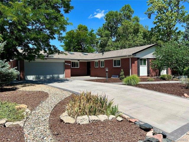 House for sale in Arapahoe, Colorado