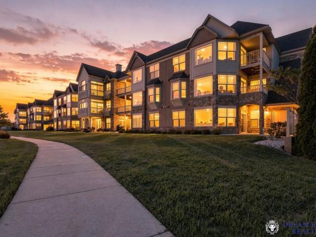 Condo for sale in Franklin, Milwaukee County