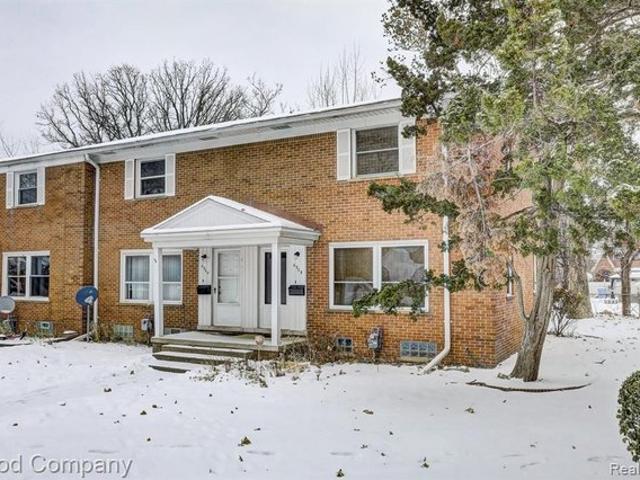 Condo for sale in Dearborn Heights, Michigan