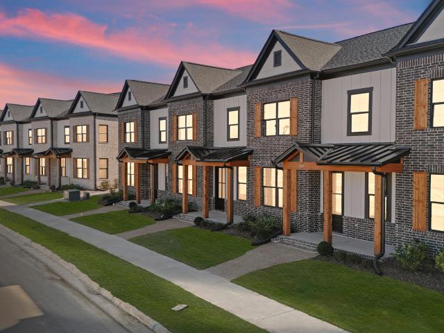 Townhouse for sale in Hernando, Mississippi