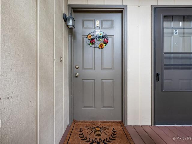 Condo for sale in South Elgin, Illinois