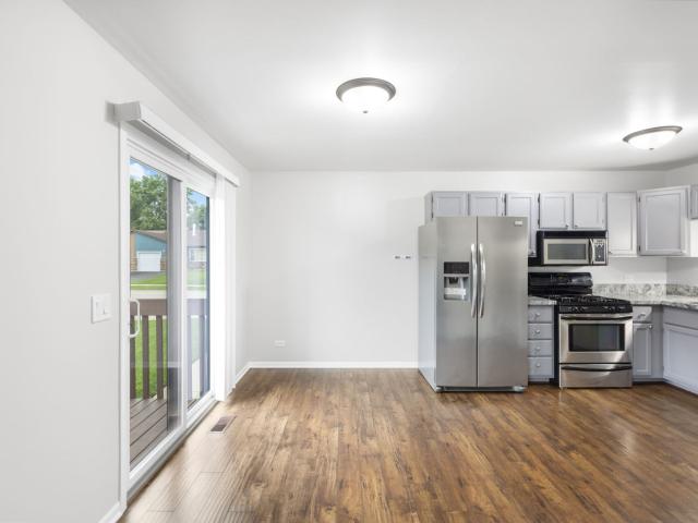 Condo for sale in South Elgin, Illinois