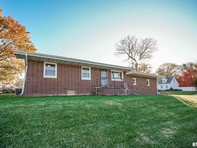 House for sale in Fulton, Illinois
