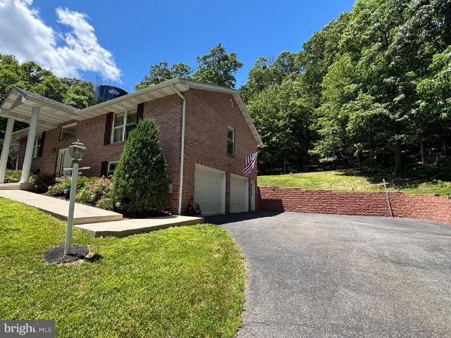 House for sale in Ridgeley, West Virginia