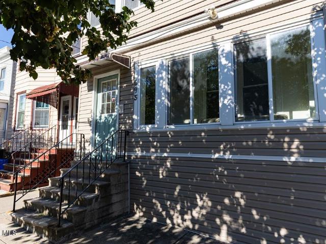 House for sale in Beverwyck, City of Albany