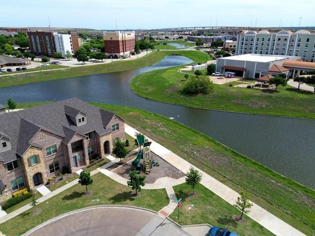 Townhouse for sale in Denton, Texas