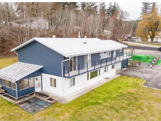 House for sale in Salmon Arm, British Columbia