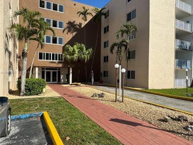 Condo for sale in Hialeah, Florida