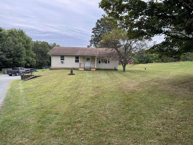House for sale in Waterford, Caledonia County