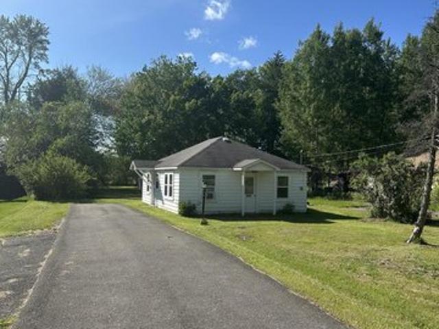 House for sale in Guilderland, New York