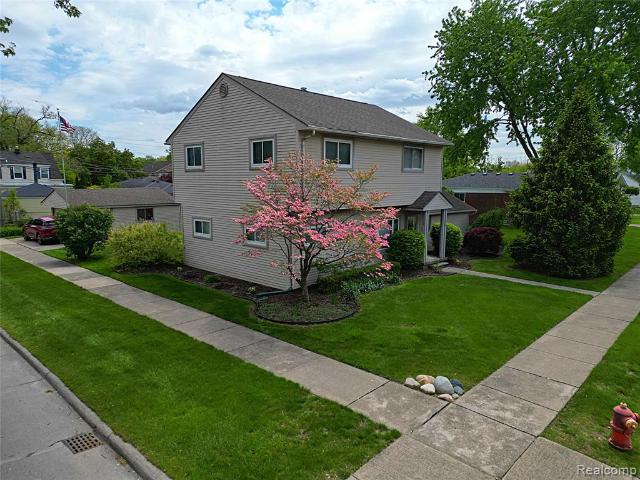 House for sale in Dearborn Heights, Michigan