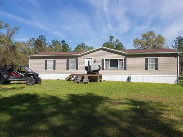 House for sale in Anthony, Florida