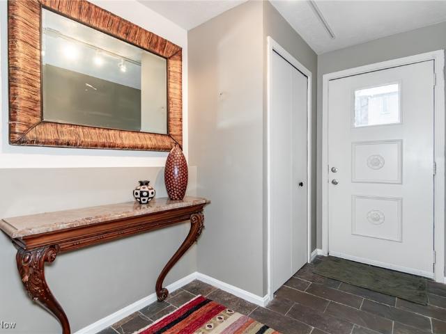 Condo for sale in Brecksville