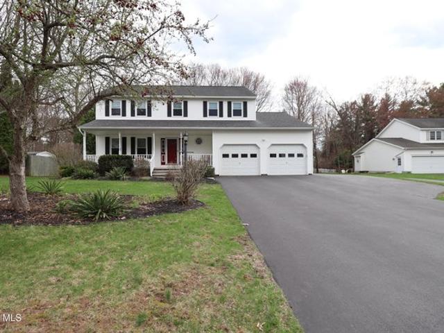 House for sale in Guilderland, New York