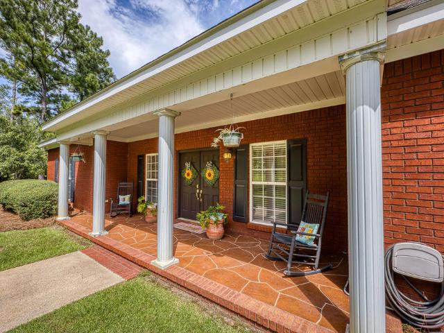 House for sale in Columbia, Alabama