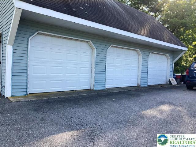 House for sale in Mount Bethel, Pennsylvania