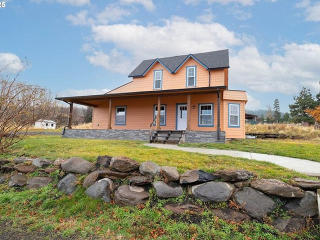 House for sale in Oregonia