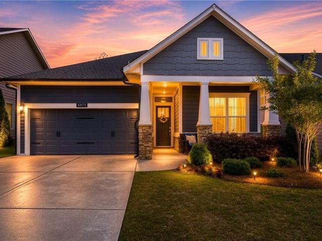 House for sale in Flowery Branch, Georgia