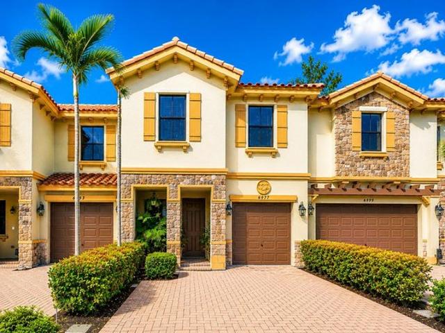Townhouse for sale in Coconut Creek, Florida