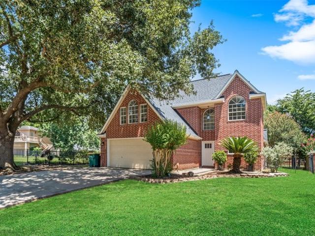 House for sale in Willis, Texas