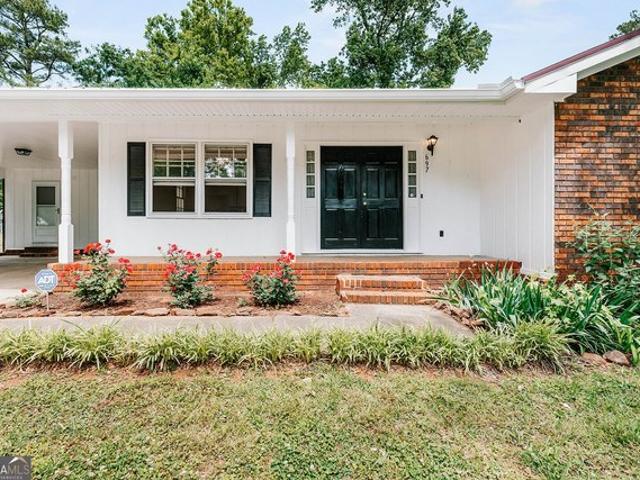 House for sale in Hull, Georgia