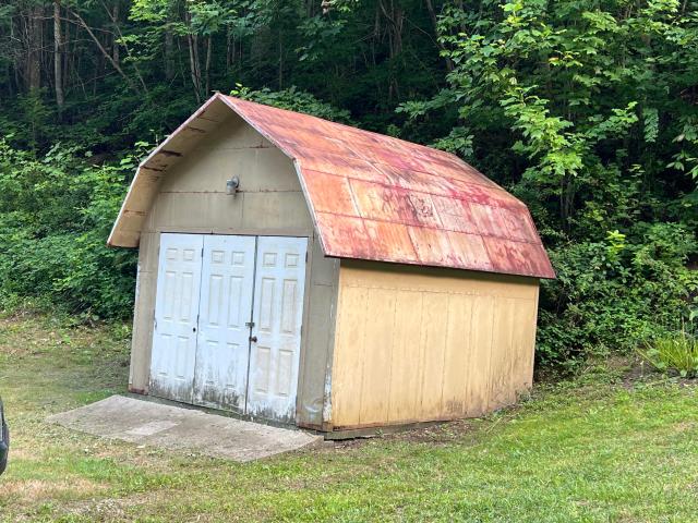 House for sale in Girdler, Kentucky