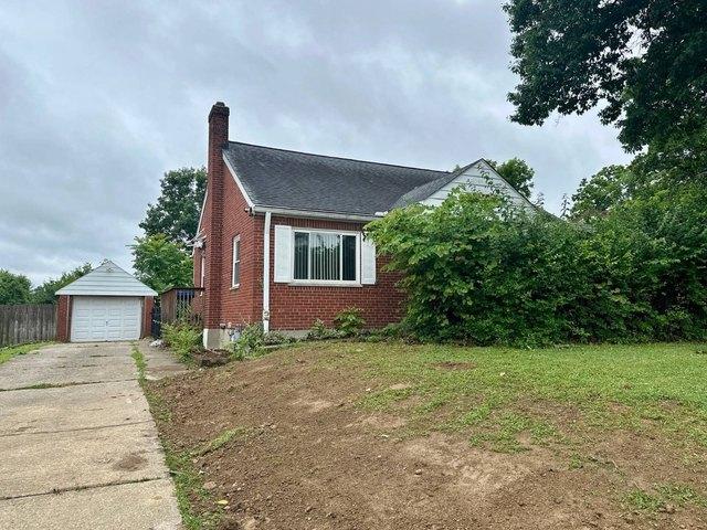 House for sale in Roselawn, Ohio
