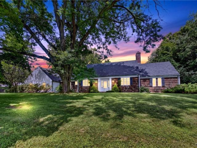House for sale in Jamesville, New York